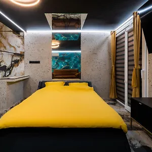 https://zota-grota-centrum-wroclaw.hotelswroclaw.com